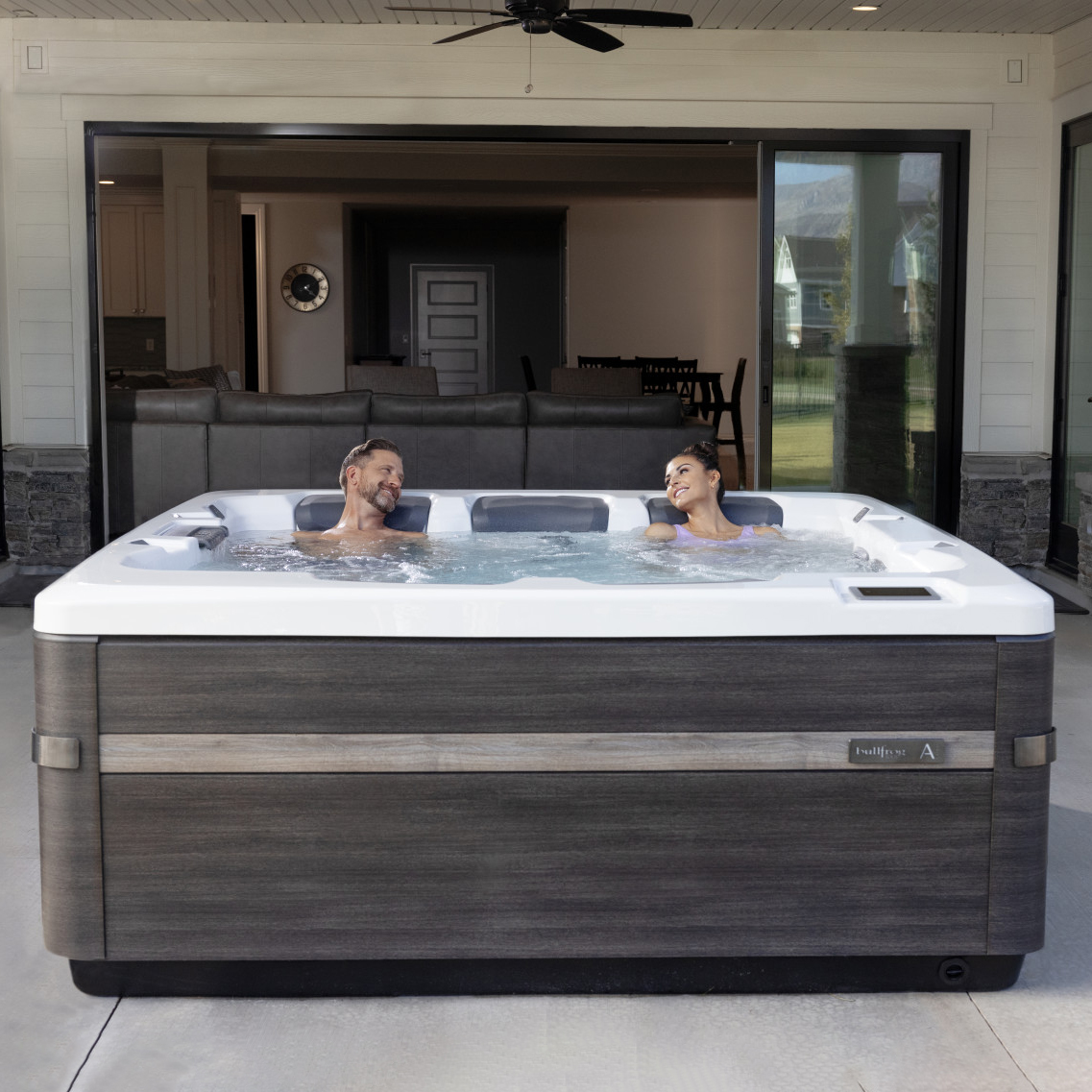 All New 2023 BULLFROG SPAS hot tub Series Select .A5/A6/A7/A8.